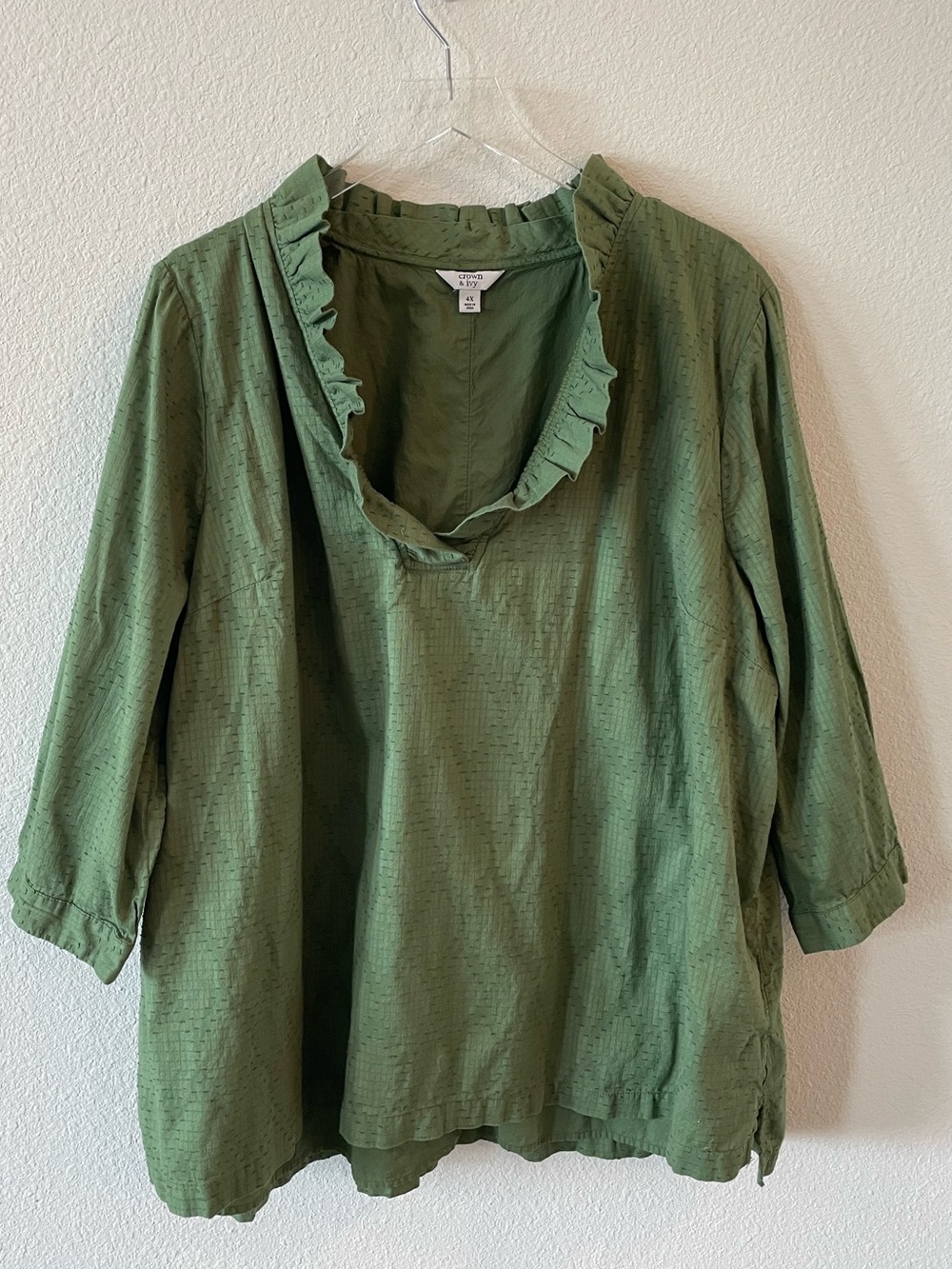 Crown & Ivy Green Ruffle V-Neck Cotton Blouse 4x